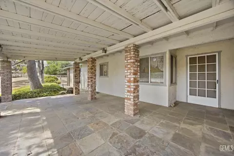 Exterior - 22308 Corral Ct, Tehachapi, CA 93561 photo 2 of 4