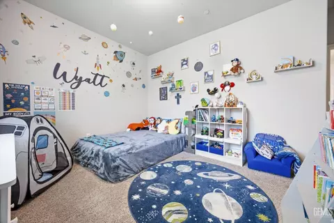 Bedroom - 410 Rosehaven Ln, Tehachapi, CA 93561 photo 9 of 10