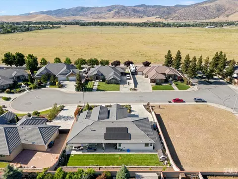 View/Area - 410 Rosehaven Ln, Tehachapi, CA 93561 photo 4 of 6