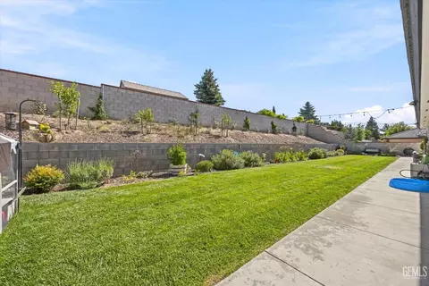 Exterior - 410 Rosehaven Ln, Tehachapi, CA 93561 photo 12 of 12
