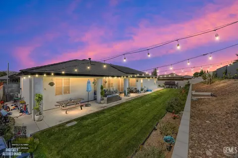 Exterior - 410 Rosehaven Ln, Tehachapi, CA 93561 photo 3 of 12