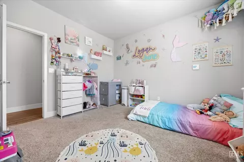 Bedroom - 410 Rosehaven Ln, Tehachapi, CA 93561 photo 7 of 10