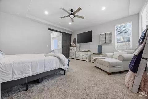 Bedroom - 410 Rosehaven Ln, Tehachapi, CA 93561 photo 1 of 10