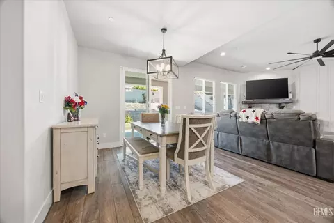 Dining - 410 Rosehaven Ln, Tehachapi, CA 93561 photo 1 of 3