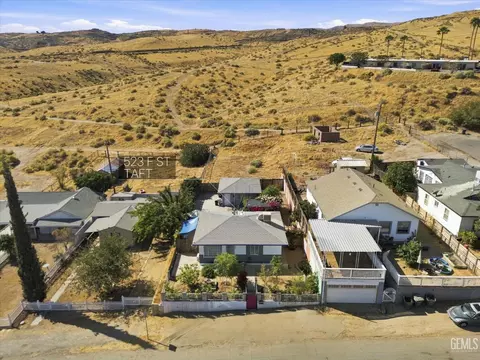 View/Area - 523 F St, Taft, CA 93268 photo 1 of 1