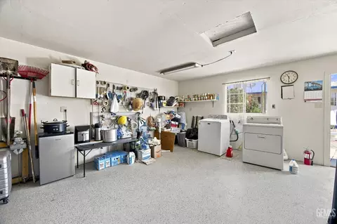 Other - 523 F St, Taft, CA 93268 photo 4 of 4