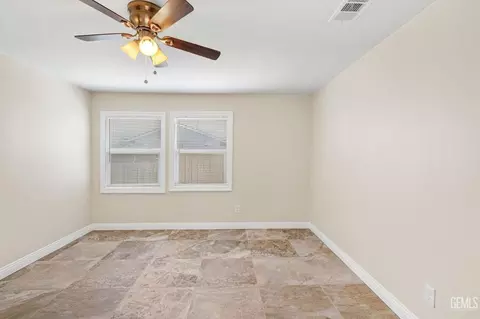 Bedroom - 1509 Murdock St, Bakersfield, CA 93307 photo 2 of 4