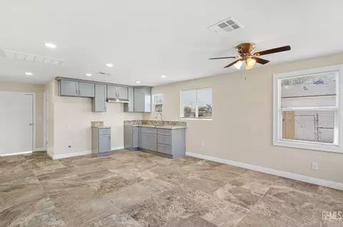 Entry Way - 1509 Murdock St, Bakersfield, CA 93307 photo 1 of 1