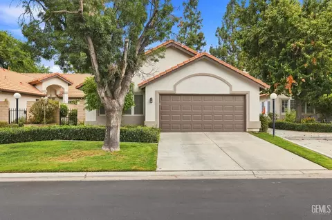 6901 Courtside Cir #19, Bakersfield, CA 93309