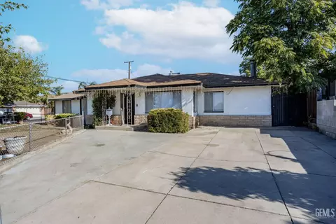 701 Normandy Dr, Bakersfield, CA 93306
