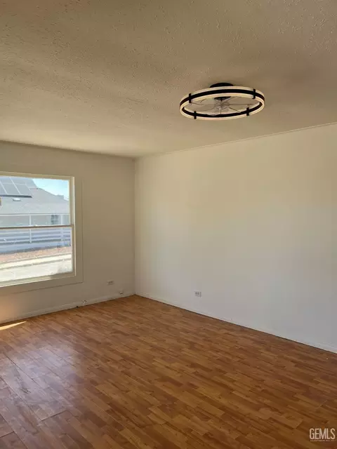 Living - 301 D St, Taft, CA 93268 photo 1 of 1