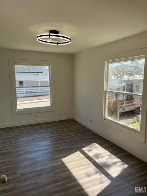 Other - 301 D St, Taft, CA 93268 photo 2 of 3