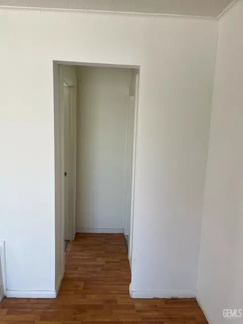 Entry Way - 301 D St, Taft, CA 93268 photo 1 of 1
