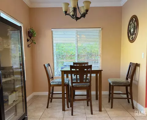 Dining - 9705 Commodore Dr, Bakersfield, CA 93312 photo 1 of 1