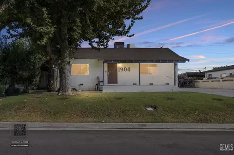 1904 Radiance Dr, Bakersfield, CA 93304