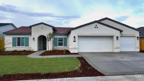 613 Grande Ct, Bakersfield, CA 93314