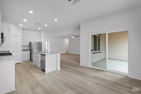 Entry Way - 1240 Acala Ct, Shafter, CA 93263 photo 1 of 1