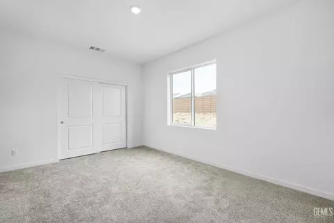 Bedroom - 1200 Nectar Pl, Shafter, CA 93263 photo 4 of 4