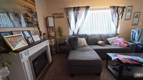 Living - 0 401 Tejon St, Maricopa, CA 93252 photo 2 of 3