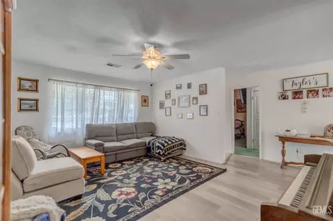 Other - 27509 Pine St, Taft, CA 93268 photo 5 of 19