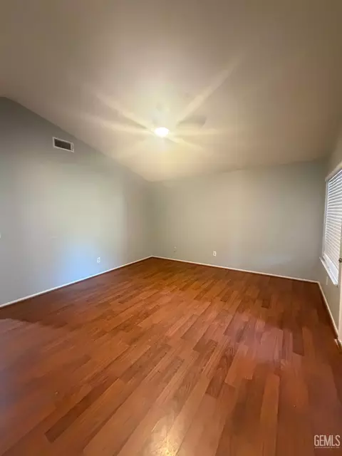 Bedroom - 746 Tamara Way, Shafter, CA 93263 photo 2 of 2