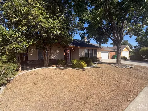 Exterior - 746 Tamara Way, Shafter, CA 93263 photo 3 of 7