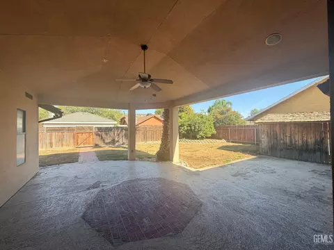 Exterior - 746 Tamara Way, Shafter, CA 93263 photo 5 of 7