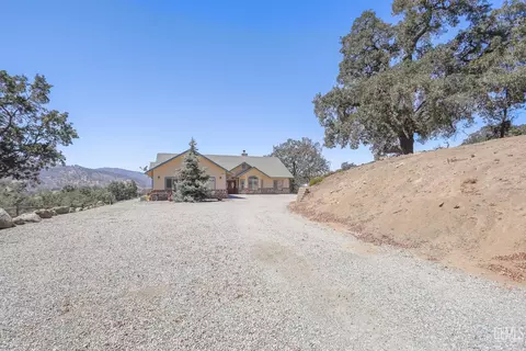 Exterior - 24181 Martingale Way, Tehachapi, CA 93561 photo 2 of 9