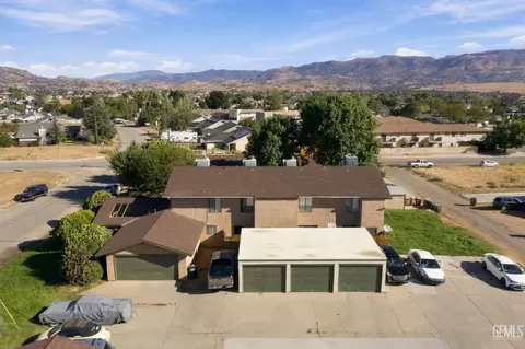 View/Area - 21250 Santa Maria Ct, Tehachapi, CA 93561 photo 6 of 8