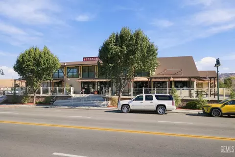 Exterior - 21250 Santa Maria Ct, Tehachapi, CA 93561 photo 3 of 3