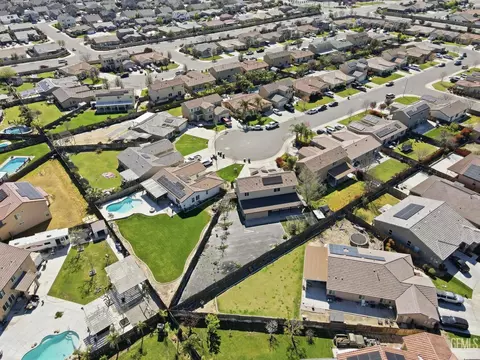 View/Area - 5406 Mensen Dr, Bakersfield, CA 93313 photo 3 of 3