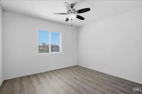 Bedroom - 5406 Mensen Dr, Bakersfield, CA 93313 photo 2 of 3