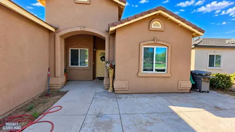 Exterior - 2001 Bloomfield Ave, Wasco, CA 93280 photo 4 of 6
