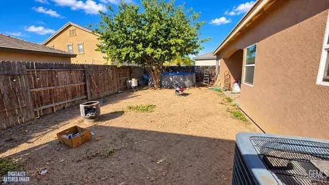 Exterior - 2001 Bloomfield Ave, Wasco, CA 93280 photo 6 of 6