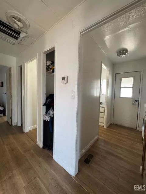 Entry Way - 6601 Eucalyptus Dr #231, Bakersfield, CA 93306 photo 1 of 3