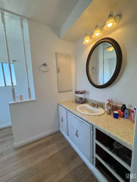 Bath - 6601 Eucalyptus Dr #231, Bakersfield, CA 93306 photo 5 of 6