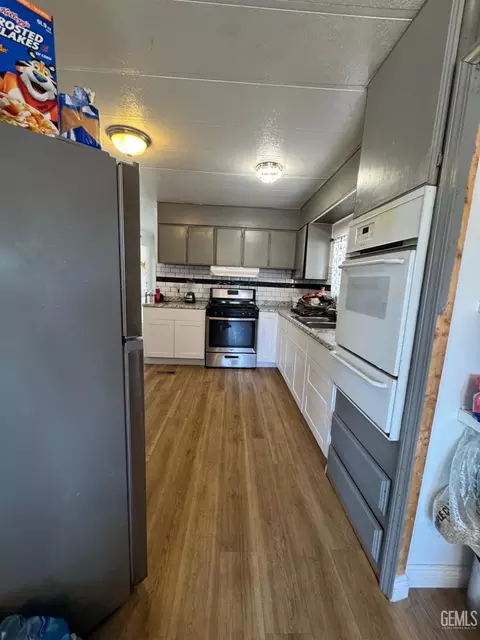 Kitchen - 6601 Eucalyptus Dr #231, Bakersfield, CA 93306 photo 1 of 7