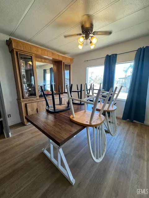 Dining - 6601 Eucalyptus Dr #231, Bakersfield, CA 93306 photo 1 of 4