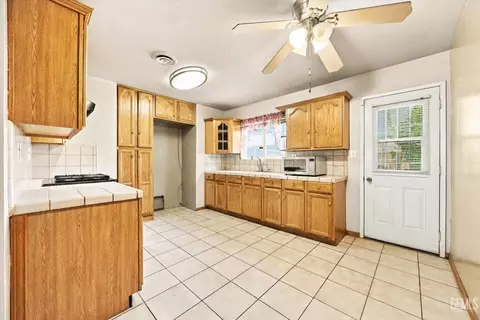 Kitchen - 314 Atkinson Ave, Shafter, CA 93263 photo 2 of 4