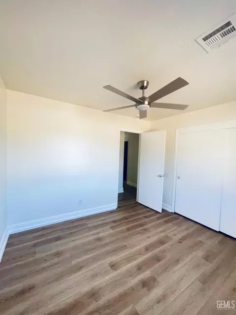 Bedroom - 23441 Lakeview Dr, Tehachapi, CA 93561 photo 3 of 5