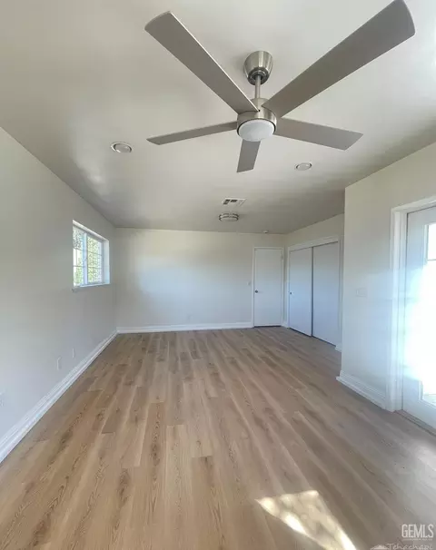 Bedroom - 23441 Lakeview Dr, Tehachapi, CA 93561 photo 1 of 5
