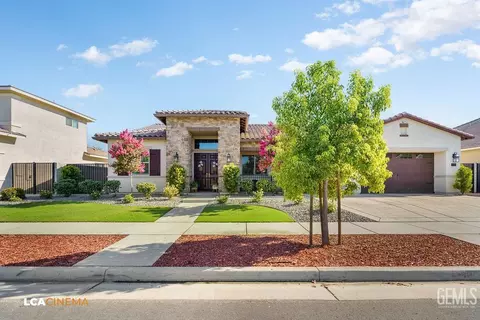 Exterior - 11702 Raindrop Ln, Bakersfield, CA 93311 photo 2 of 6
