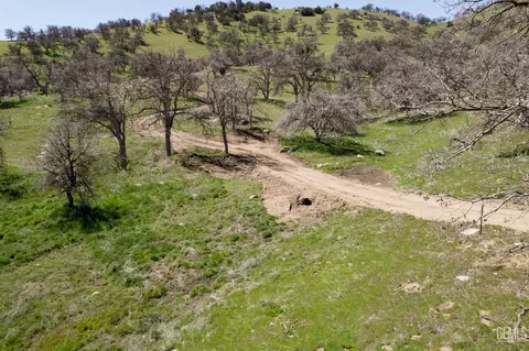 0 Old Town Rd, Tehachapi, CA 93561 photo 4