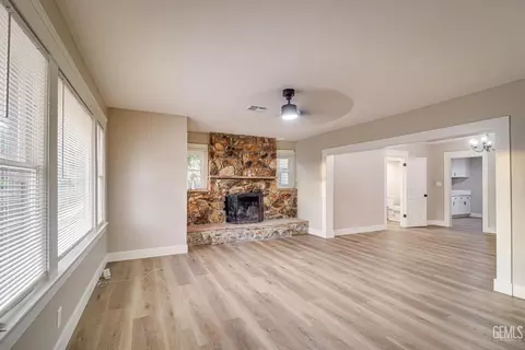 Living - 2106 E St, Bakersfield, CA 93301 photo 1 of 3