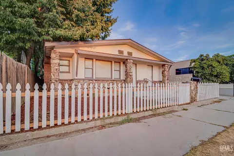 Other - 2106 E St, Bakersfield, CA 93301 photo 2 of 7