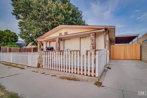 Other - 2106 E St, Bakersfield, CA 93301 photo 3 of 7