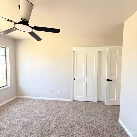 Bedroom - 20220 Mesa Dr, Tehachapi, CA 93561 photo 5 of 6