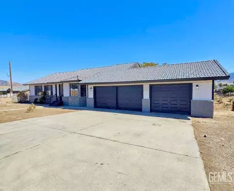 Exterior - 20220 Mesa Dr, Tehachapi, CA 93561 photo 2 of 5