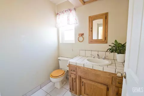 Bath - 21540 Westwood Blvd, Tehachapi, CA 93561 photo 1 of 4