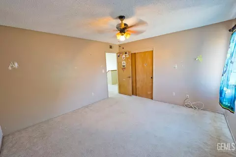 Bedroom - 21540 Westwood Blvd, Tehachapi, CA 93561 photo 2 of 3
